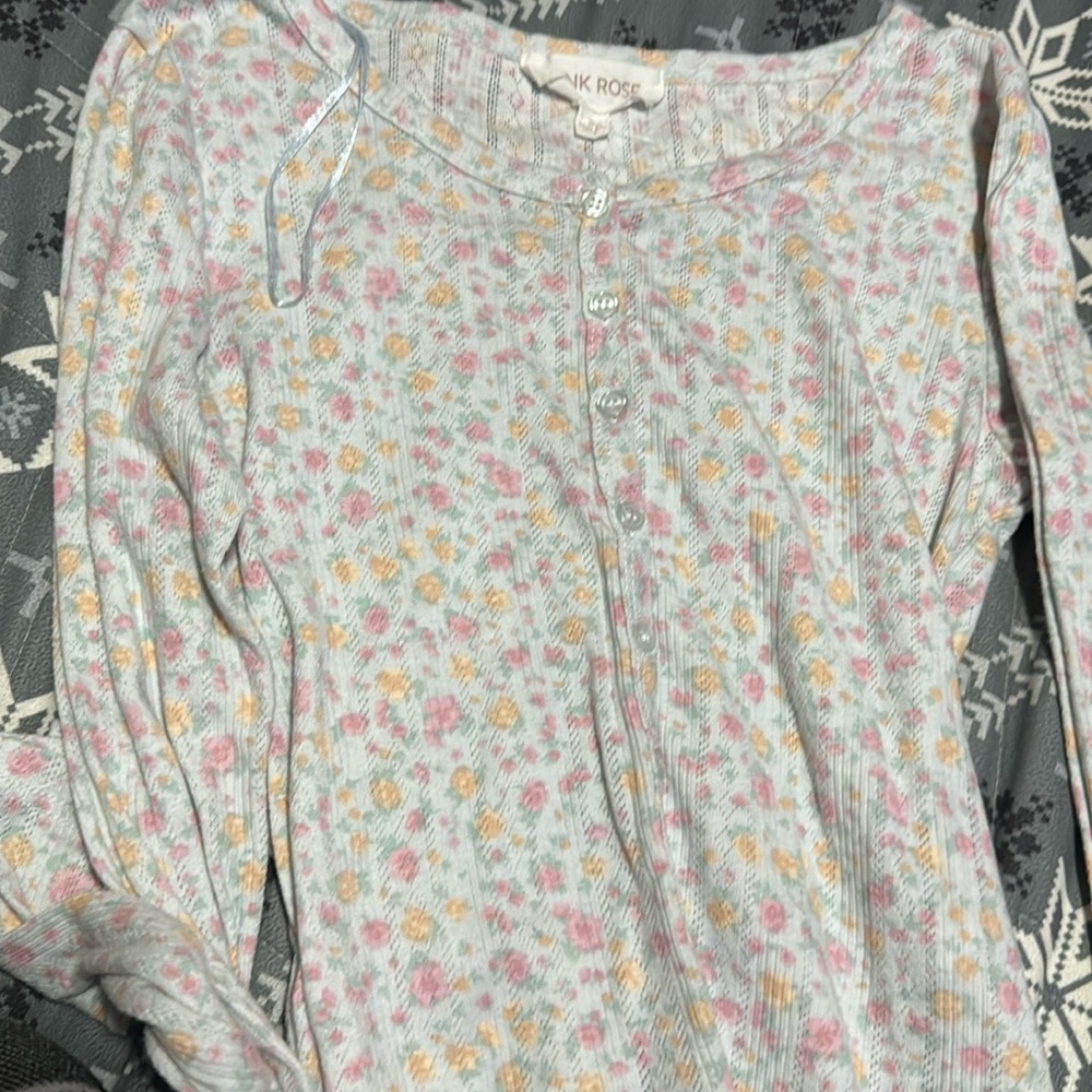Pink rose long sleeve shirt size small